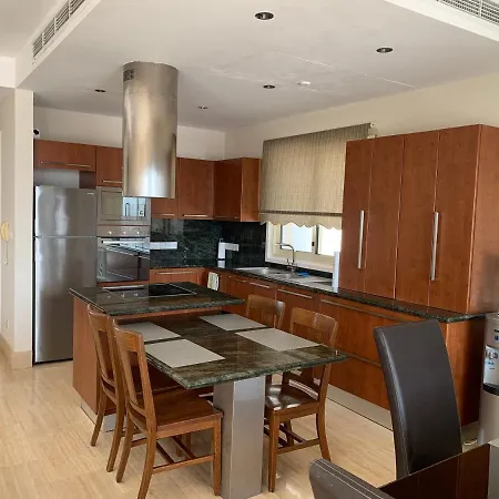 Lucky 7 Beachfront Perivolia